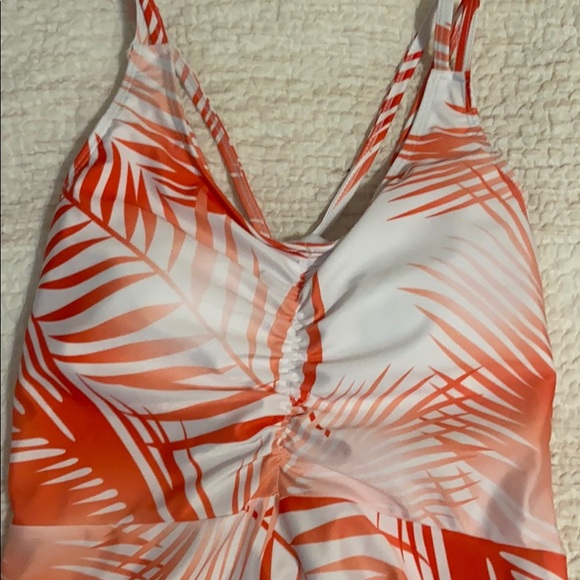 bathing suit! - Picture 3 of 4
